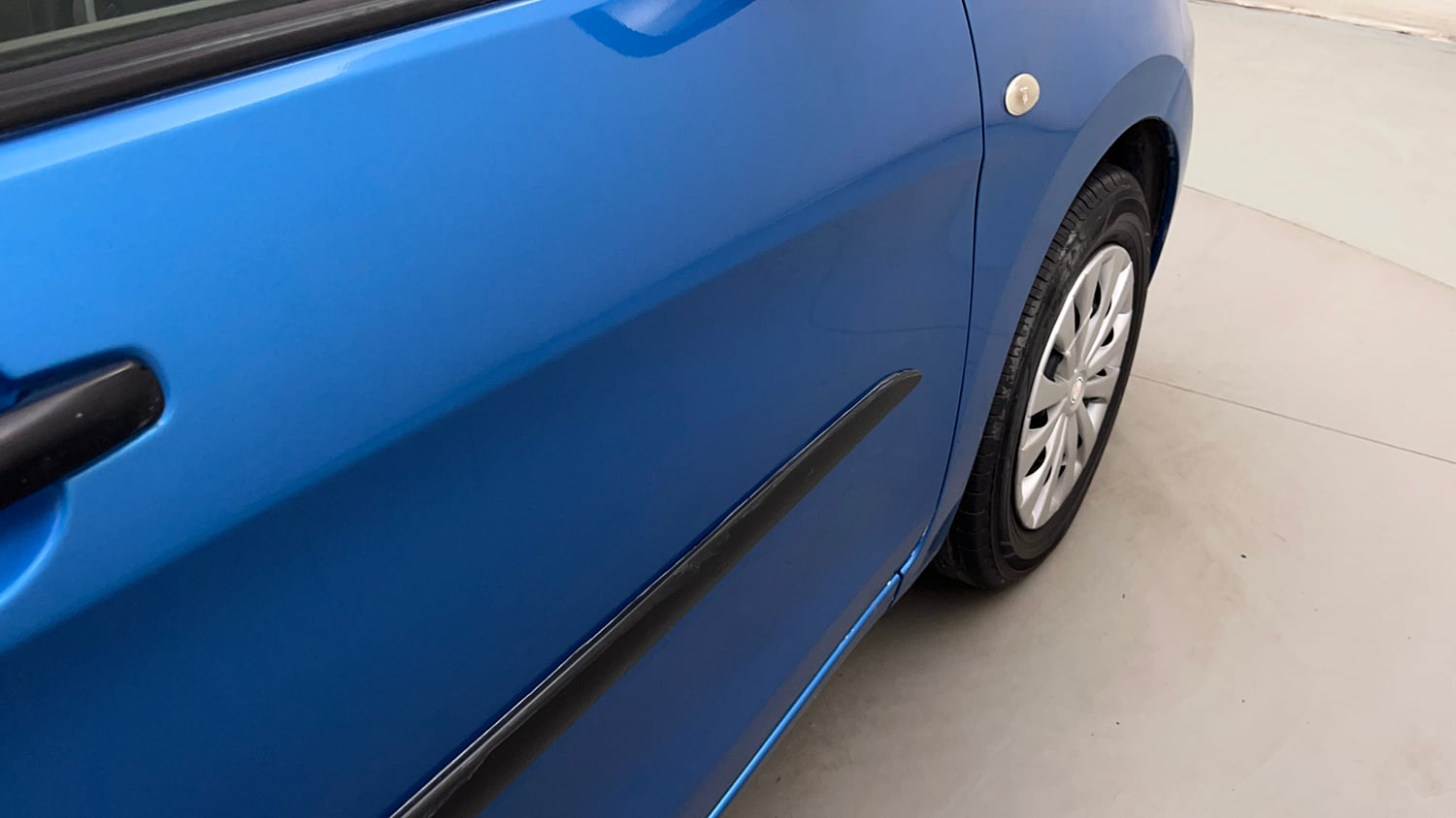 Used 2015 Maruti Suzuki Celerio VXi Petrol Manual dents MINOR DENT