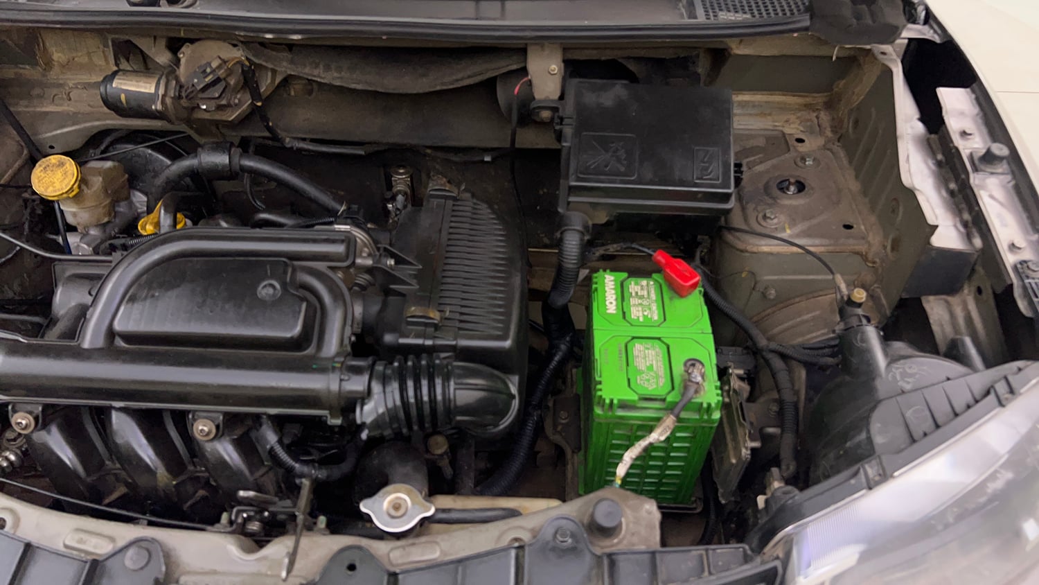 Used 2016 Renault Kwid RXT Petrol Manual engine ENGINE LEFT SIDE VIEW