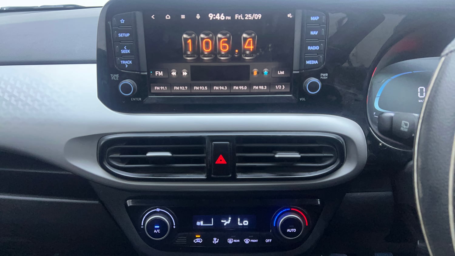 Used 2025 Hyundai Exter SX (O) Connect 1.2 MT Petrol Manual interior MUSIC SYSTEM & AC CONTROL VIEW