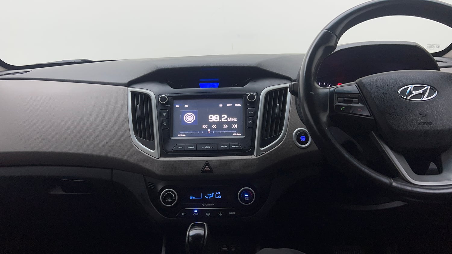 Used 2017 Hyundai Creta SX Plus 1.6 AT Petrol Petrol Automatic interior MUSIC SYSTEM & AC CONTROL VIEW