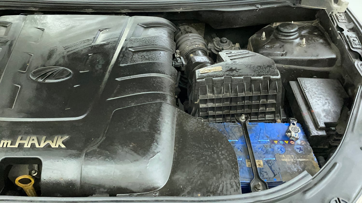 Used 2019 Mahindra XUV500 W7 Diesel Manual engine ENGINE LEFT SIDE VIEW