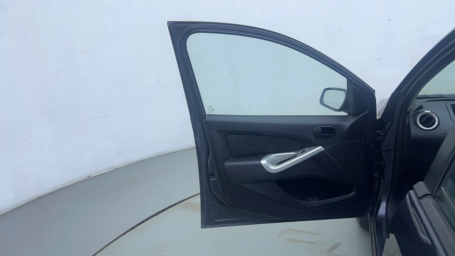 Used 2014 Ford Figo Duratec Petrol ZXI 1.2 Petrol Manual interior LEFT FRONT DOOR OPEN VIEW
