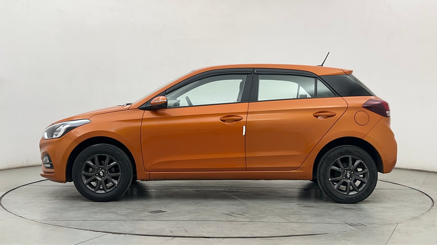 Used 2019 Hyundai Elite i20 Sportz Plus 1.2 Petrol Manual exterior LEFT SIDE VIEW