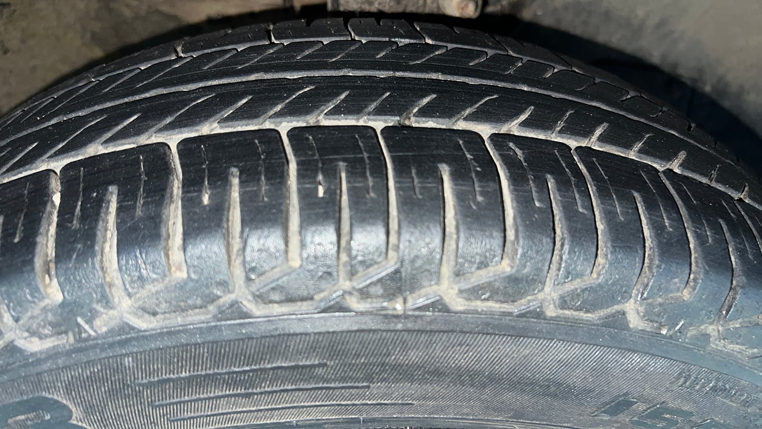 Used 2020 Maruti Suzuki Wagon R LXi (O) 1.0 CNG Cng Manual tyres RIGHT FRONT TYRE TREAD VIEW