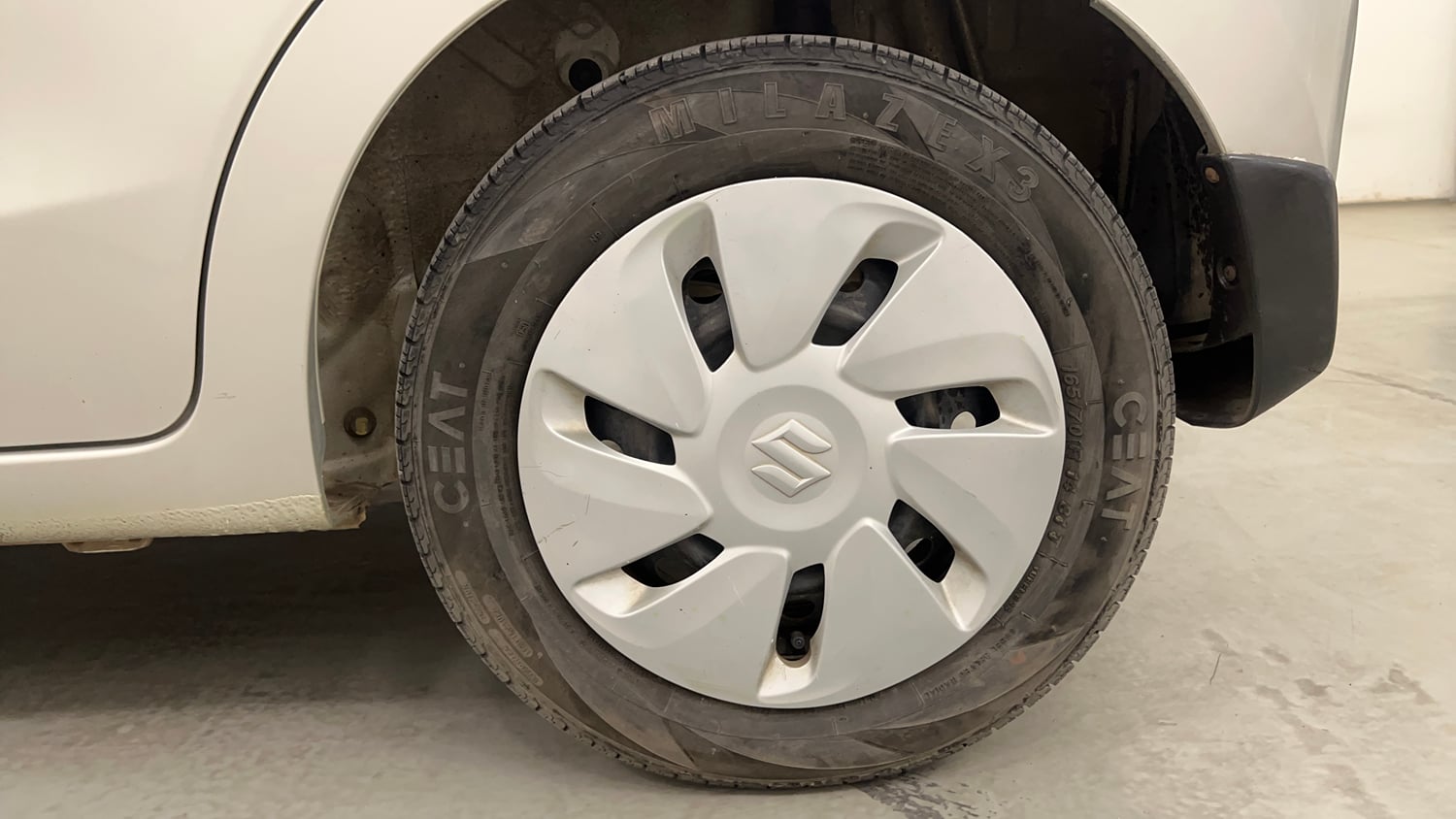 Used 2017 Maruti Suzuki Celerio VXI  CNG (Outside Fitted) Cng Manual tyres LEFT REAR TYRE RIM VIEW