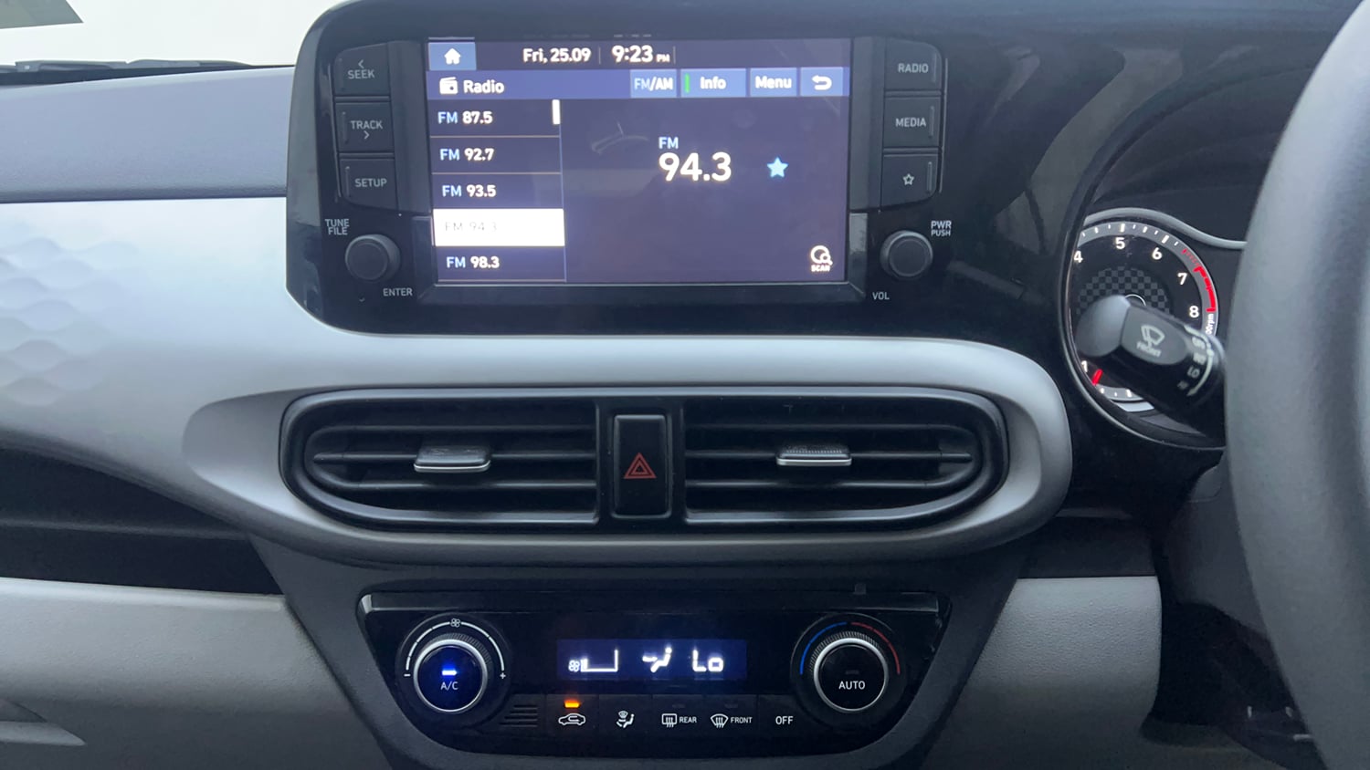 Used 2022 Hyundai Grand i10 Nios Sportz 1.2 Kappa VTVT Petrol Manual interior MUSIC SYSTEM & AC CONTROL VIEW