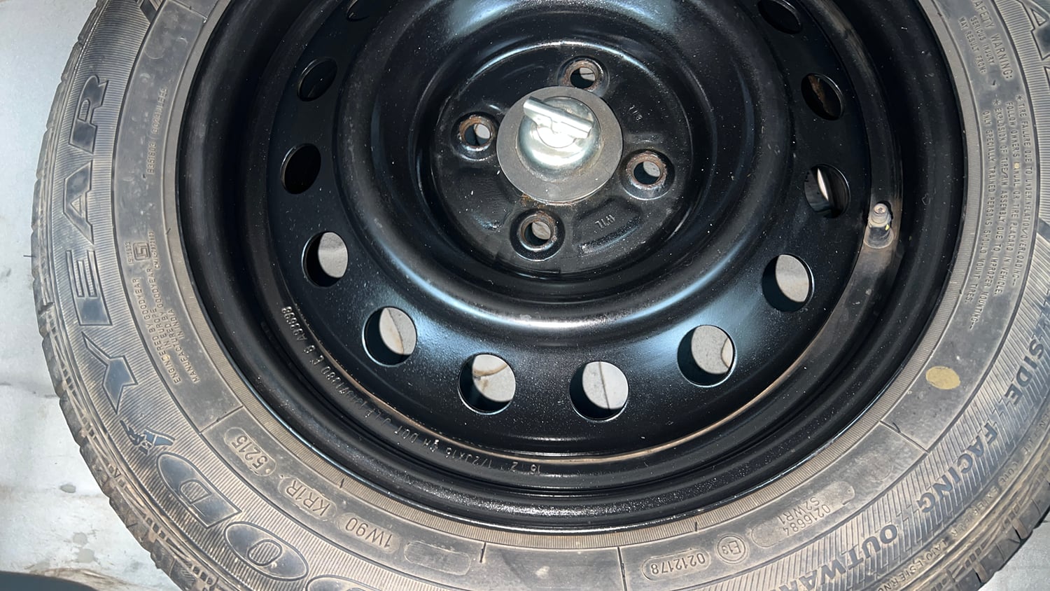Used 2016 Toyota Etios Liva V Petrol Manual tyres SPARE TYRE VIEW