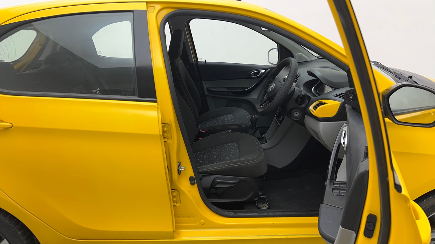 Used 2020 Tata Tiago XZ Plus Petrol Manual interior RIGHT SIDE FRONT DOOR CABIN VIEW
