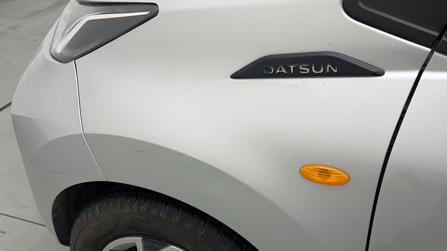 Used 2021 Datsun Redi-GO T(O) 1.0 AMT Petrol Automatic dents MINOR SCRATCH