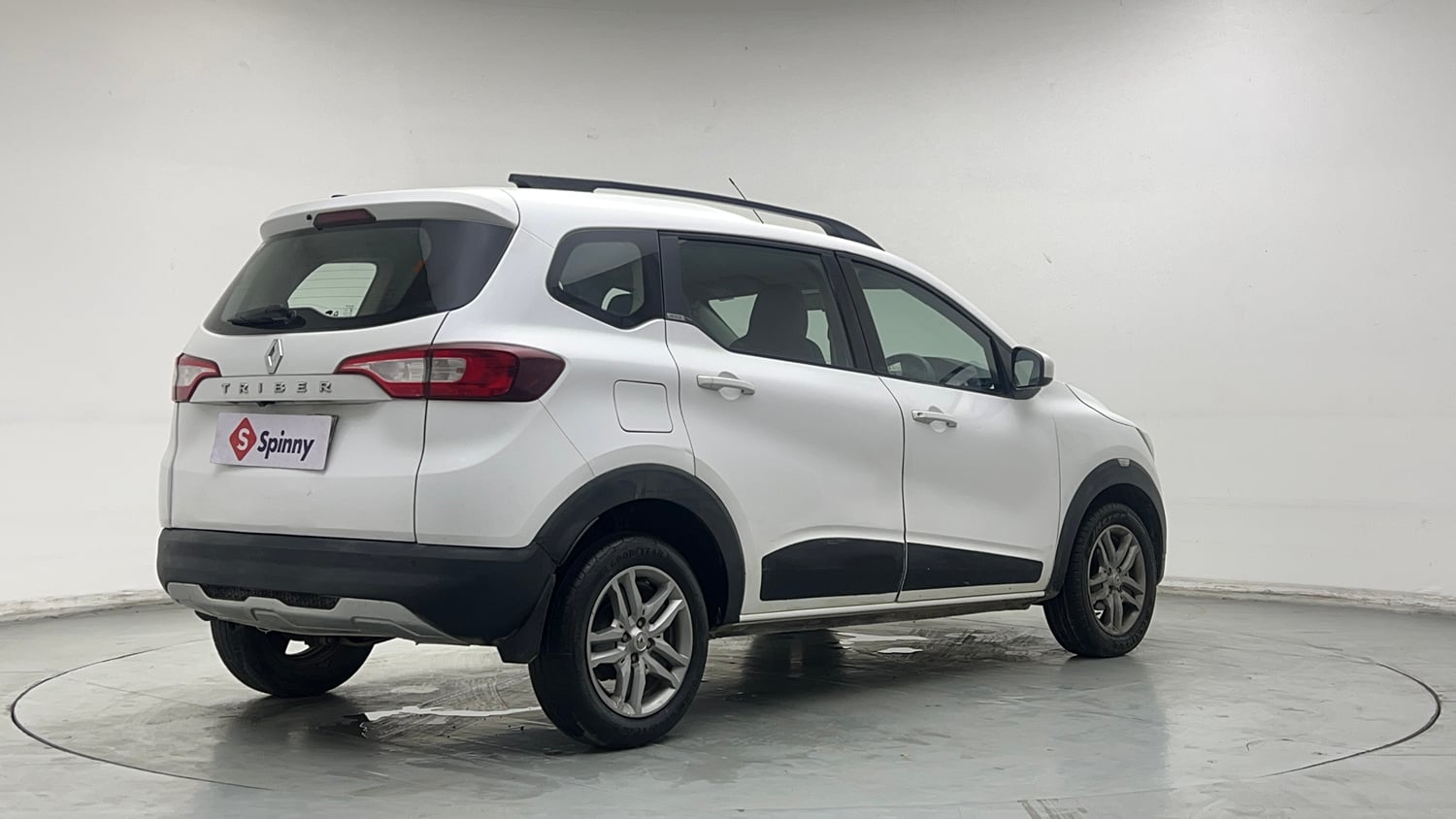 Used 2020 Renault Triber RXZ Petrol Manual exterior RIGHT REAR CORNER VIEW
