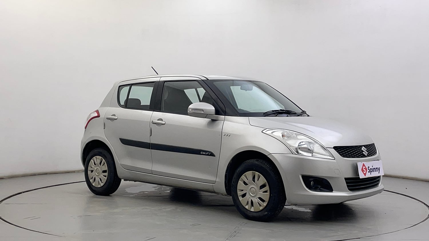 Used 2014 Maruti Suzuki Swift VXi Petrol Manual exterior RIGHT FRONT CORNER VIEW