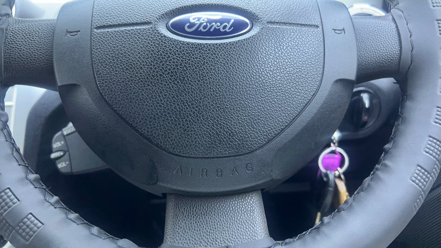 Used 2014 Ford Figo Duratec Petrol ZXI 1.2 Petrol Manual interior STEERING VIEW