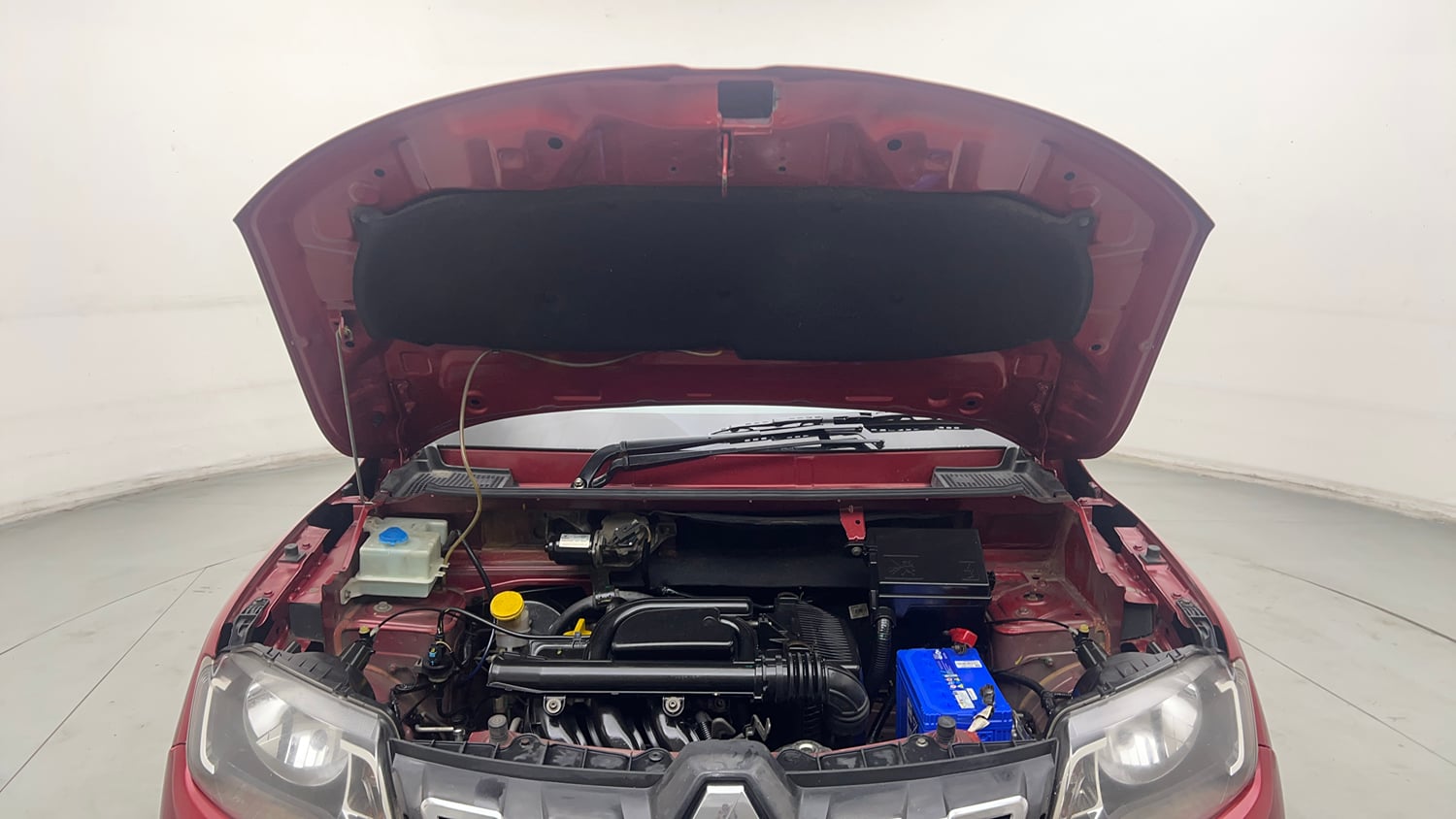 Used 2016 Renault Kwid RXT Petrol Manual engine ENGINE & BONNET OPEN FRONT VIEW