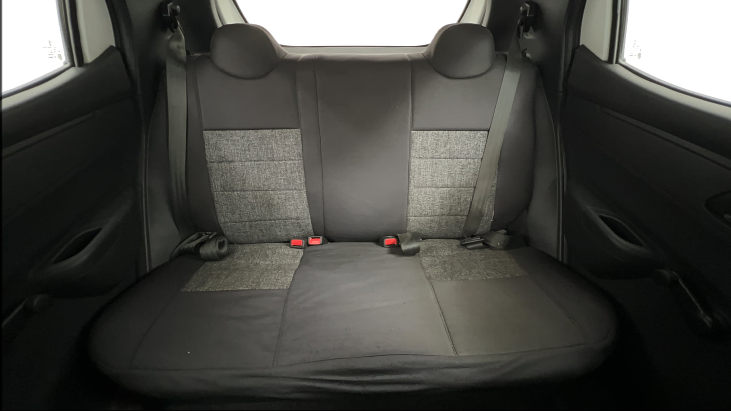 Used 2016 Renault Kwid RXT Petrol Manual interior REAR SEAT CONDITION VIEW