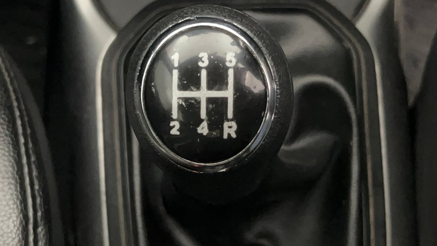 Used 2020 Maruti Suzuki Ignis Sigma 1.2 MT Petrol Manual interior GEAR  KNOB VIEW
