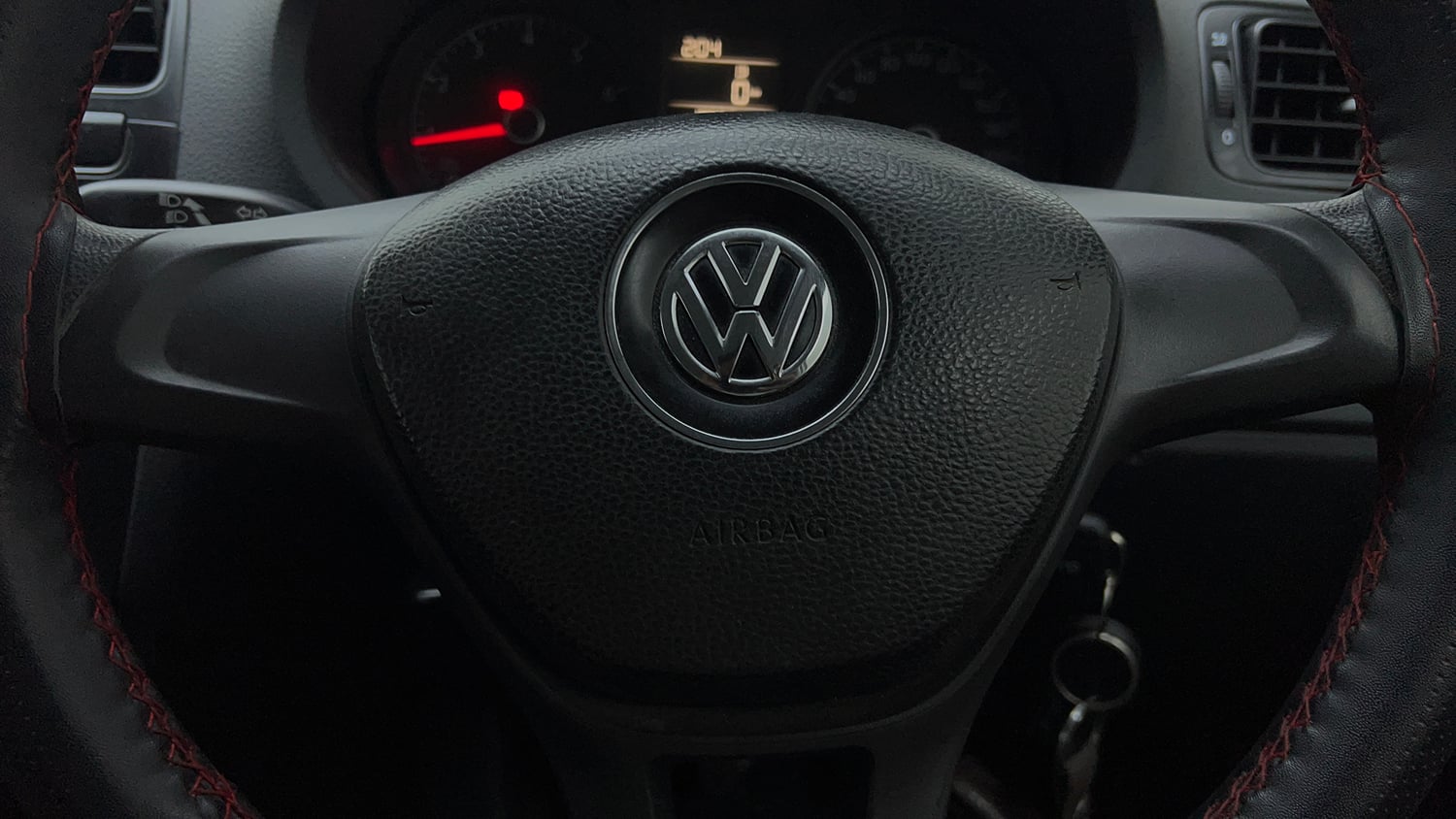 Used 2018 Volkswagen Polo Comfortline 1.0L (P) Petrol Manual top_features Airbags