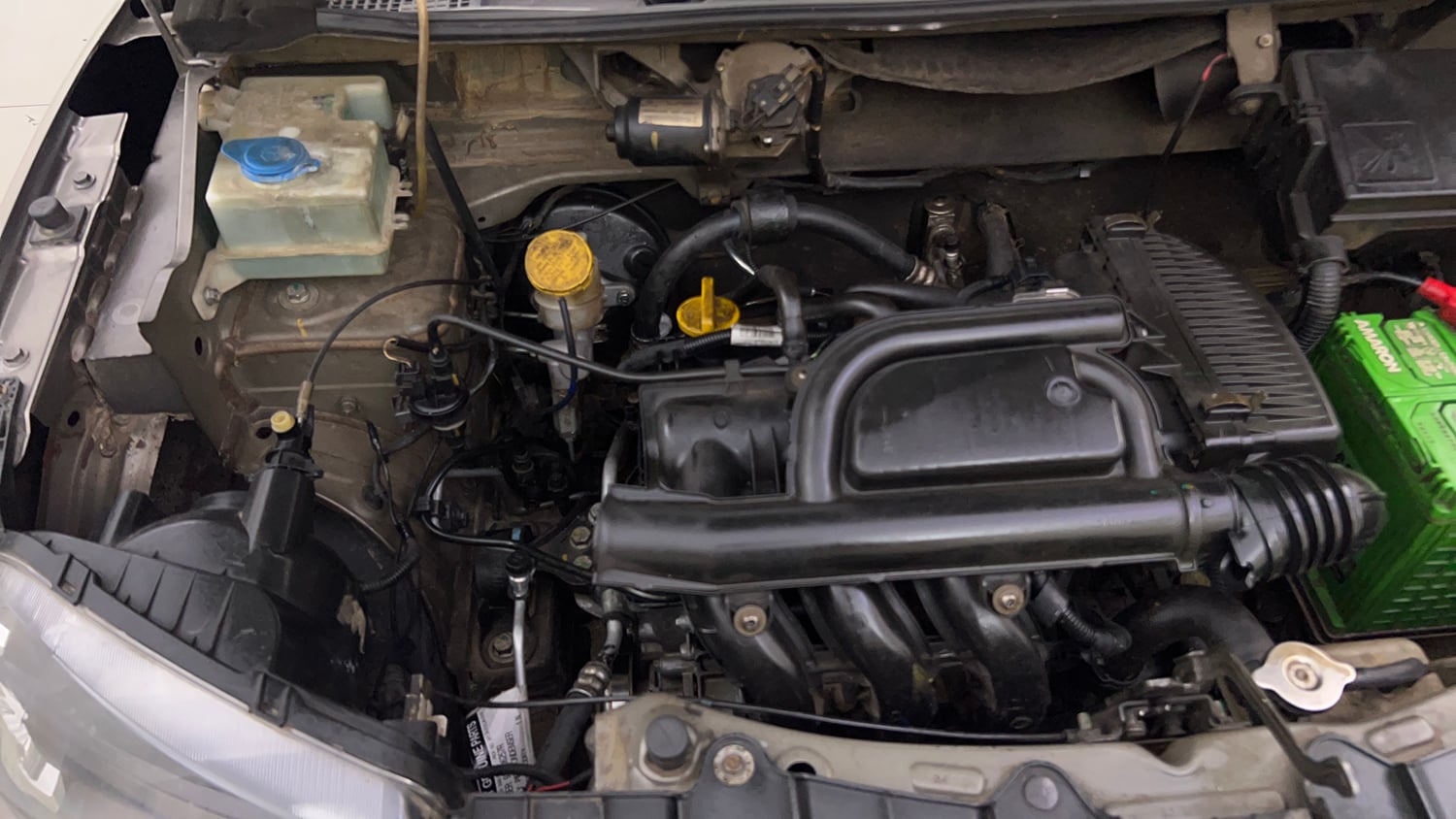Used 2016 Renault Kwid RXT Petrol Manual engine ENGINE RIGHT SIDE VIEW