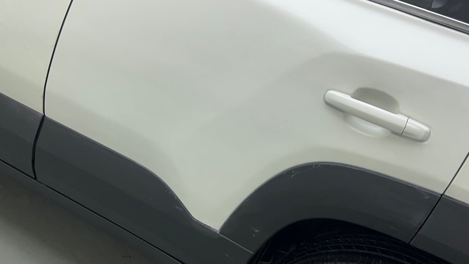 Used 2023 Maruti Suzuki Brezza ZXi Petrol Manual dents MINOR SCRATCH