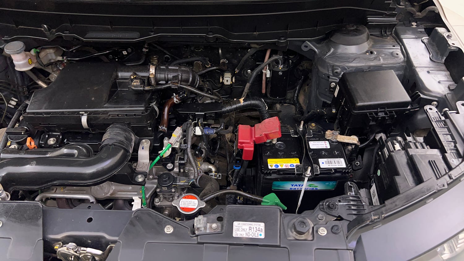 Used 2023 Maruti Suzuki Brezza Zxi Plus Dual Tone Petrol Manual engine ENGINE LEFT SIDE VIEW