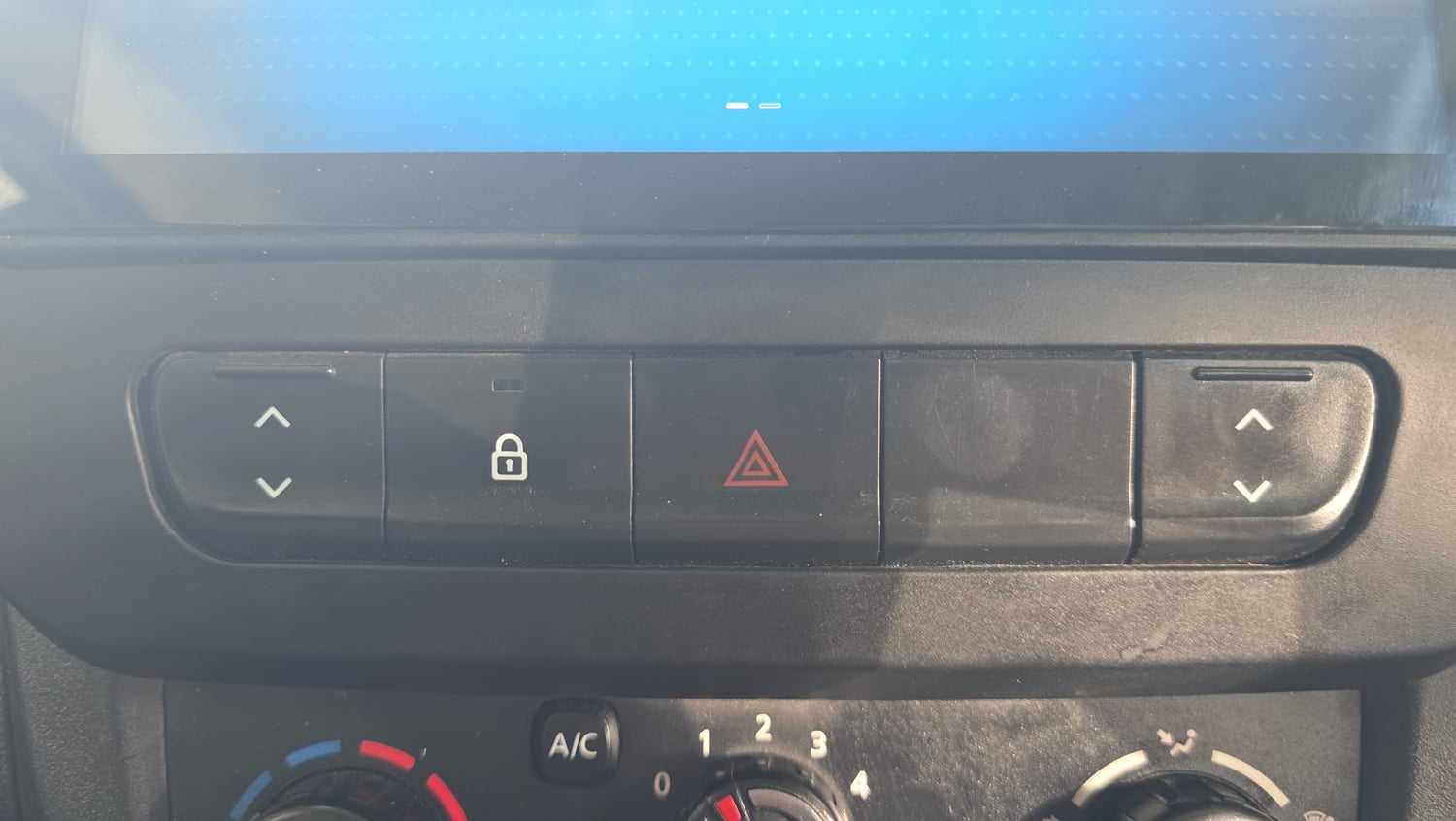 Used 2022 Renault Kwid RXL (O) 0.8 Petrol Manual top_features Power windows
