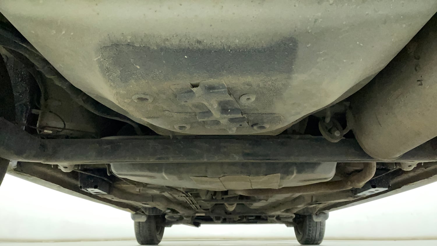 Used 2022 Tata Tiago XT Rhythm Petrol Manual extra REAR UNDERBODY VIEW (TAKEN FROM REAR)