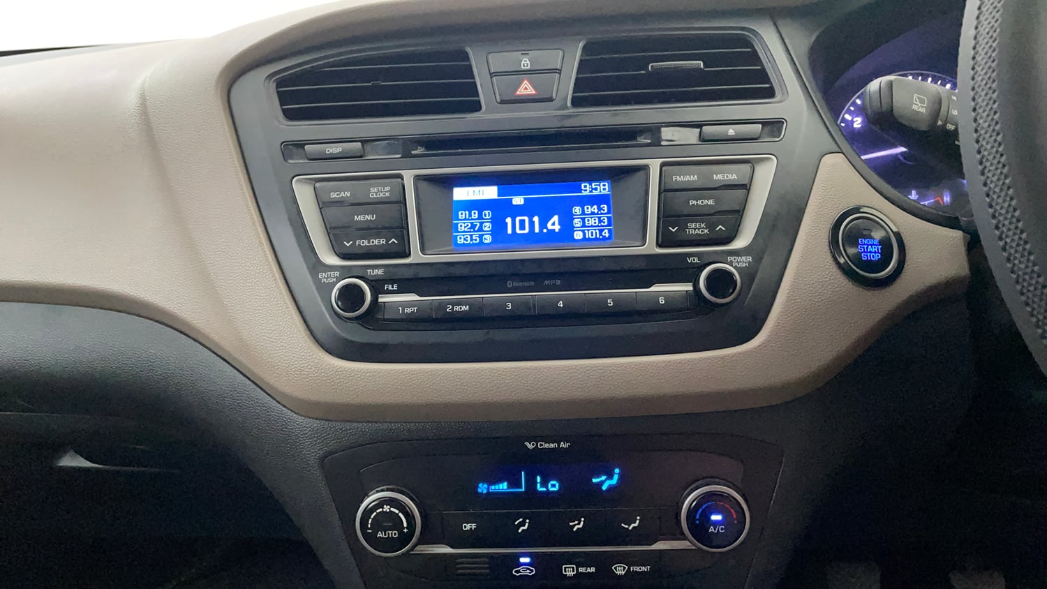 Used 2014 Hyundai Elite i20 Asta 1.2 Petrol Manual interior MUSIC SYSTEM & AC CONTROL VIEW