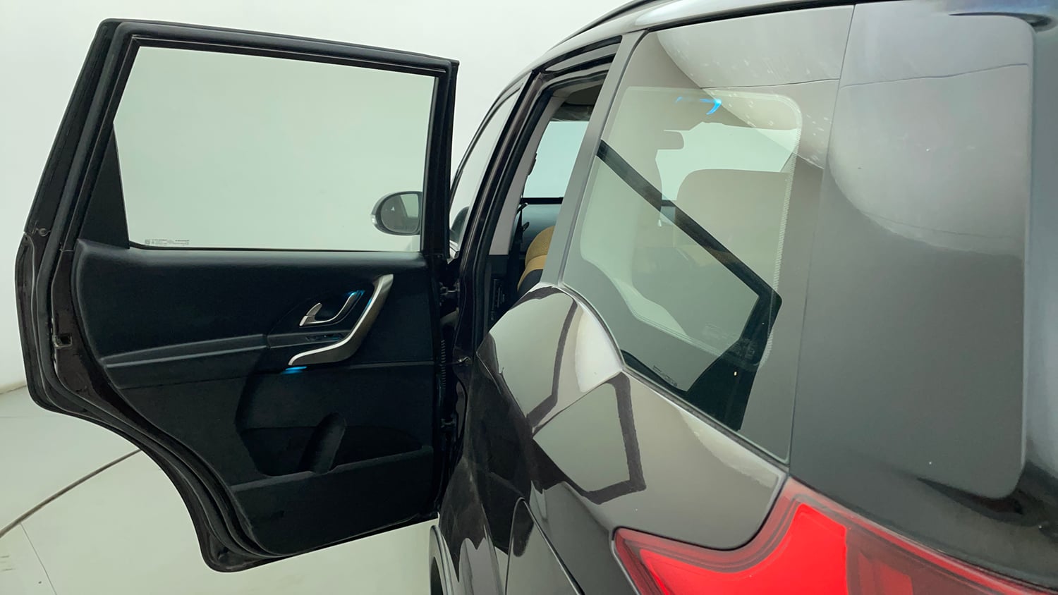 Used 2019 Mahindra XUV500 W7 Diesel Manual interior LEFT REAR DOOR OPEN VIEW