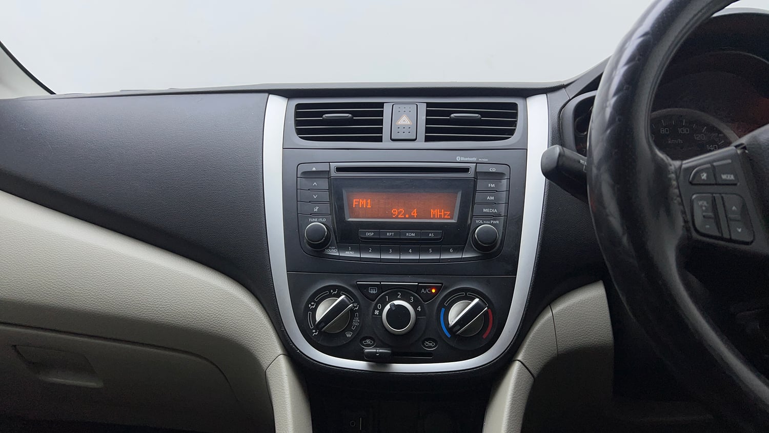 Used 2017 Maruti Suzuki Celerio ZXi AMT Petrol Automatic interior MUSIC SYSTEM & AC CONTROL VIEW