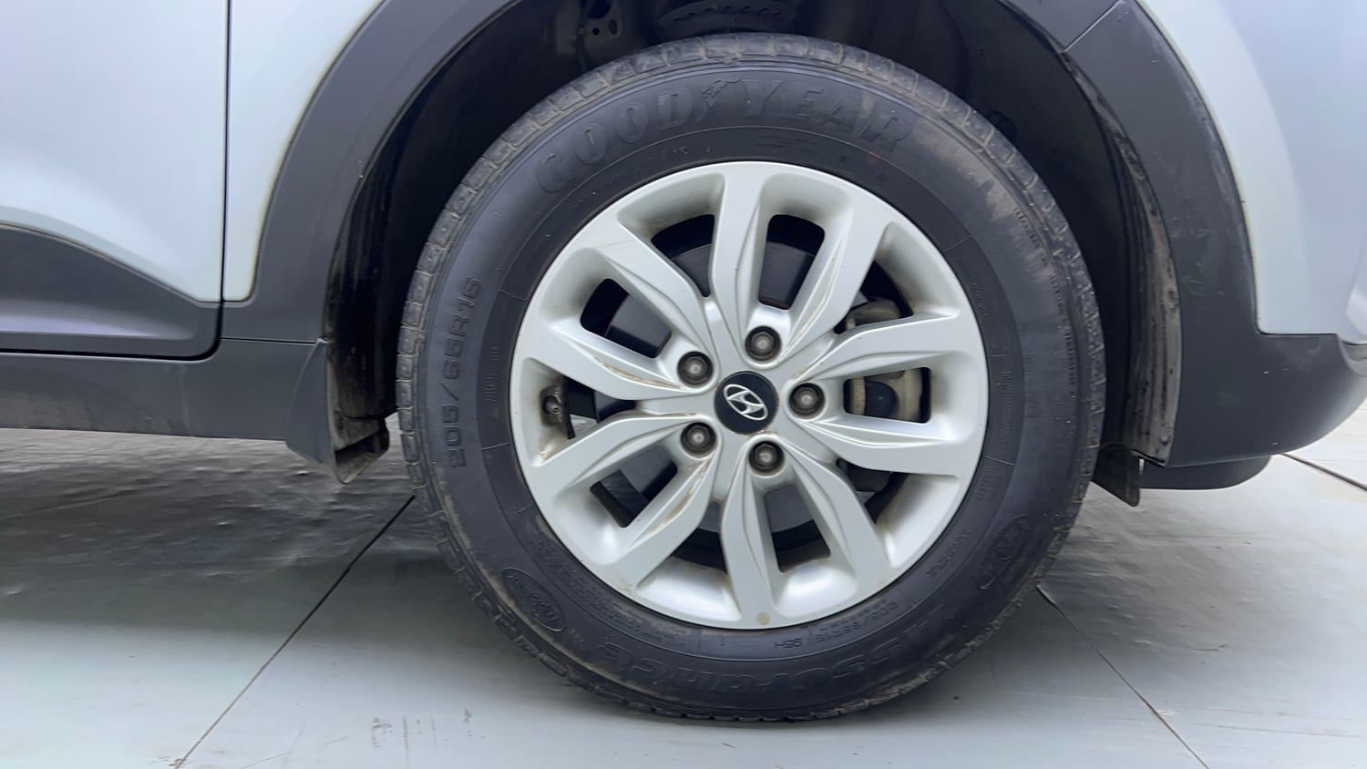 Used 2019 Hyundai Creta SX 1.6 Petrol Petrol Manual tyres RIGHT FRONT TYRE RIM VIEW