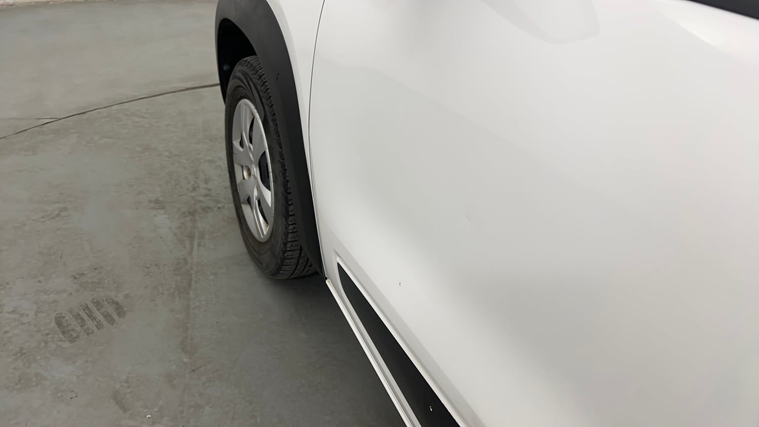 Used 2016 Renault Kwid RXT Petrol Manual dents MINOR DENT