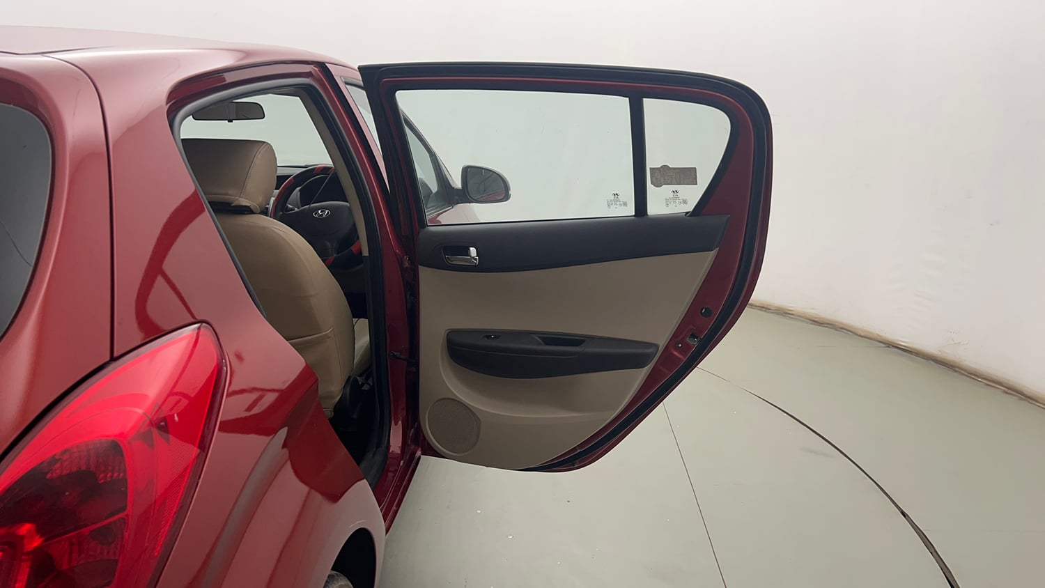 Used 2013 Hyundai i20 Magna (O) 1.2 Petrol Manual interior RIGHT REAR DOOR OPEN VIEW