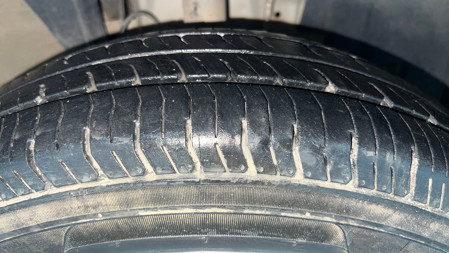 Used 2020 Renault Triber RXL Petrol Manual tyres RIGHT FRONT TYRE TREAD VIEW