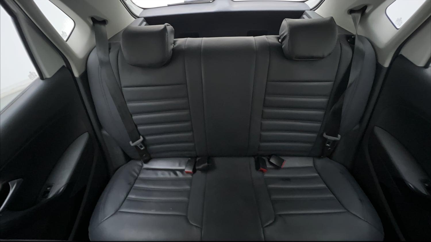 Used 2018 Volkswagen Polo Comfortline 1.0L (P) Petrol Manual interior REAR SEAT CONDITION VIEW