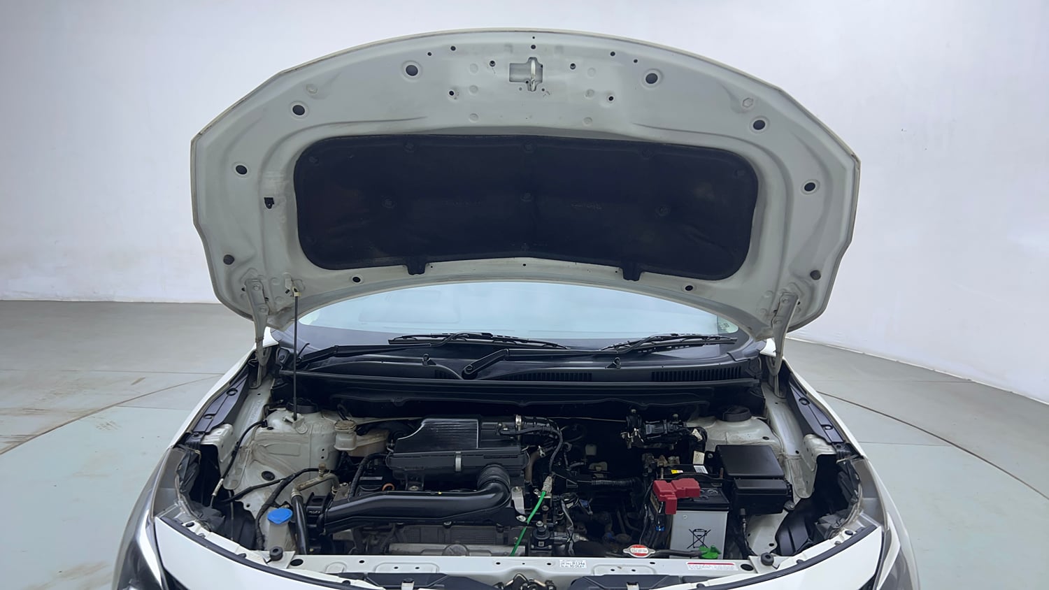 Used 2023 Maruti Suzuki Baleno Alpha MT Petrol Manual engine ENGINE & BONNET OPEN FRONT VIEW