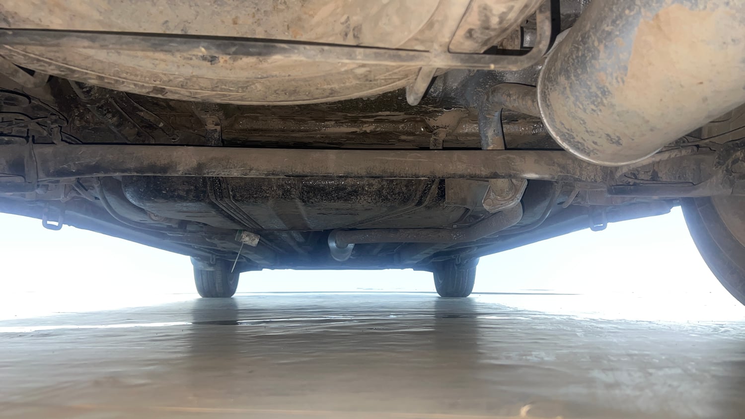 Used 2016 Maruti Suzuki Ertiga ZXI+ Petrol Manual extra REAR UNDERBODY VIEW (TAKEN FROM REAR)