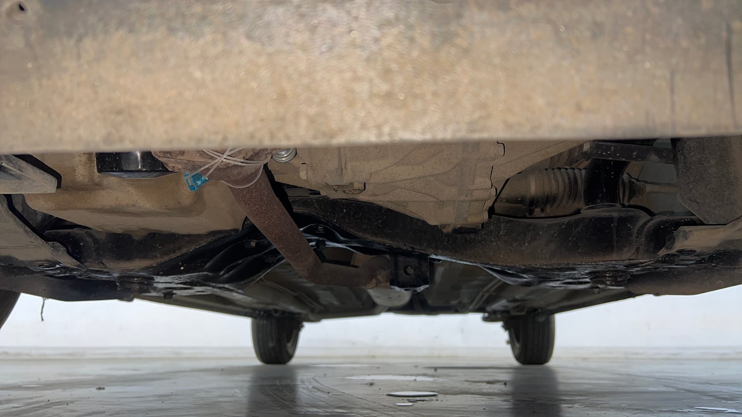 Used 2017 Maruti Suzuki Celerio ZXi AMT Petrol Automatic extra FRONT LEFT UNDERBODY VIEW