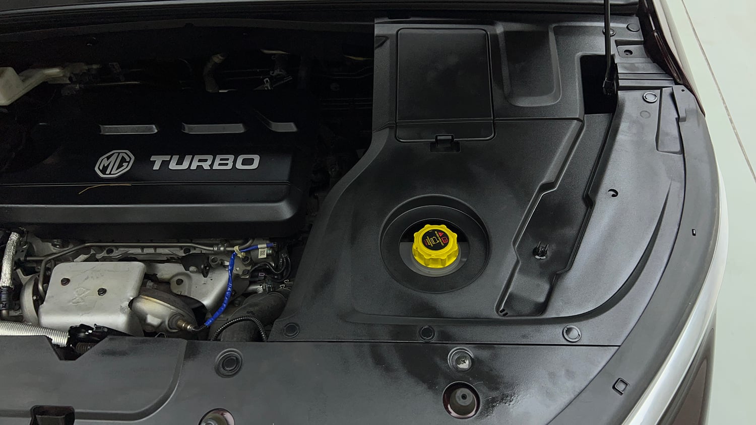Used 2021 MG Motors Hector Sharp 1.5 Petrol CVT Petrol Automatic engine ENGINE LEFT SIDE VIEW