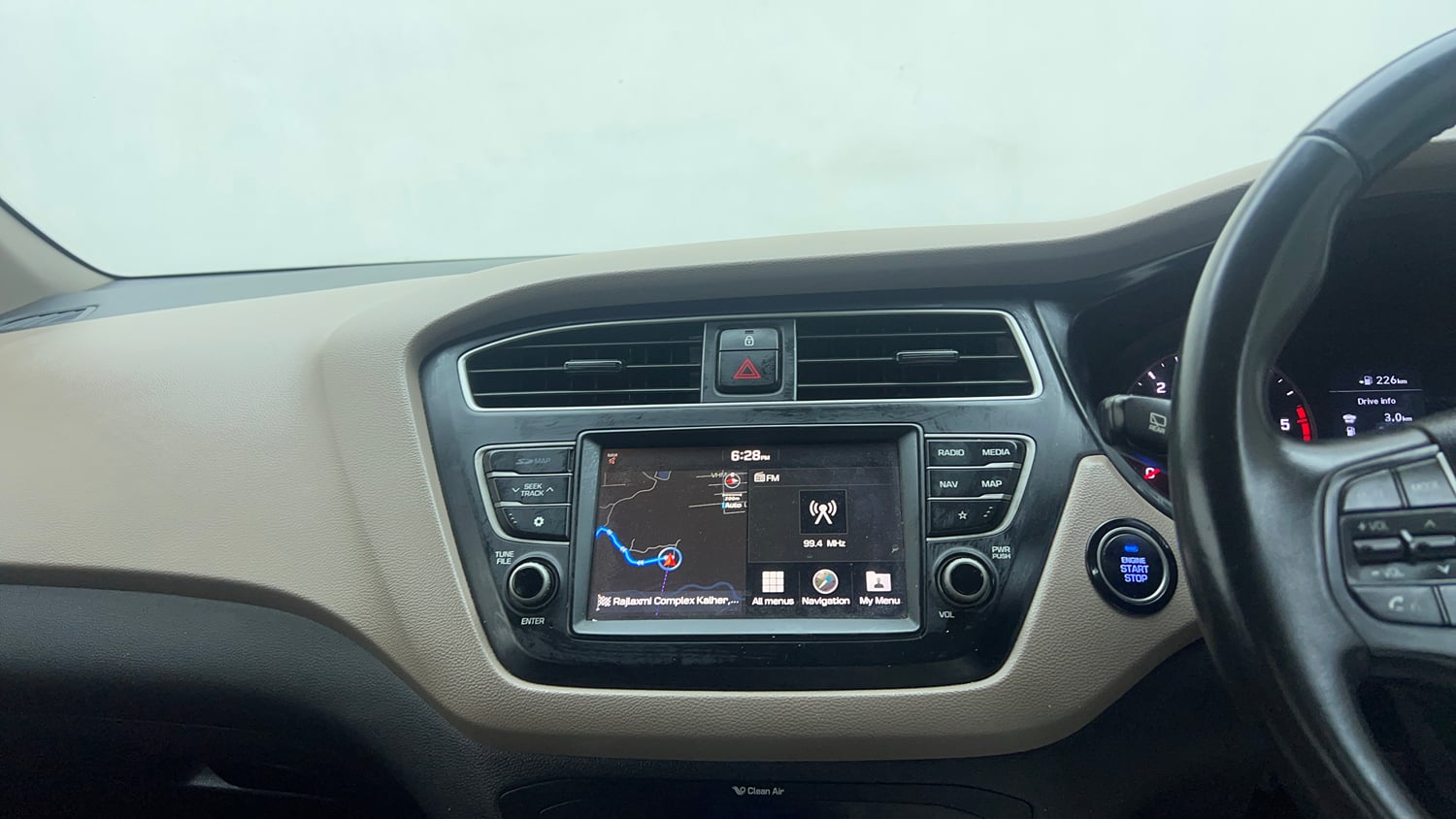 Used 2018 Hyundai Elite i20 Asta 1.4 (O) CRDi Diesel Manual top_features Touch screen infotainment system