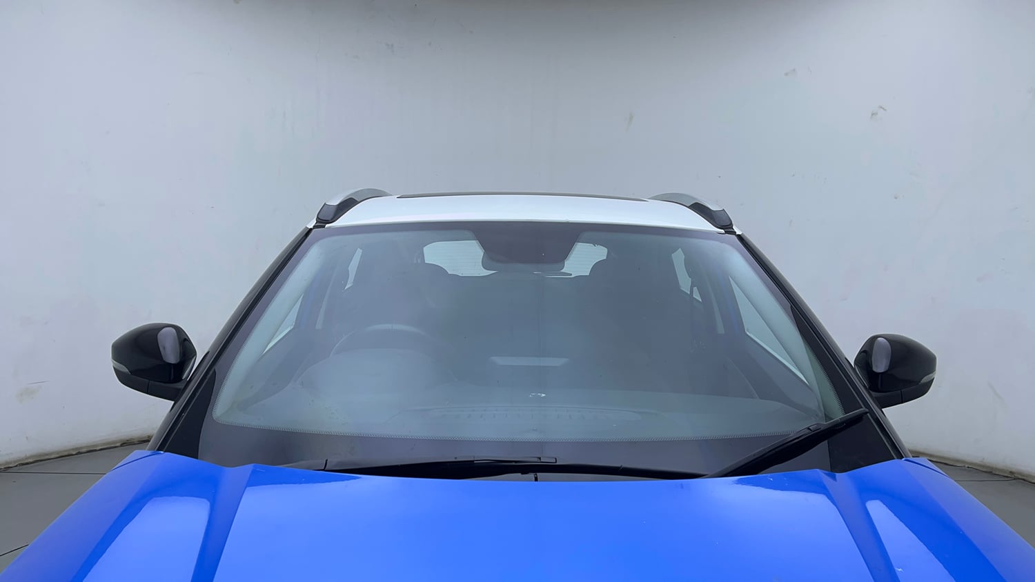 Used 2020 Tata Nexon XZA Plus (O) Petrol Automatic exterior FRONT WINDSHIELD VIEW