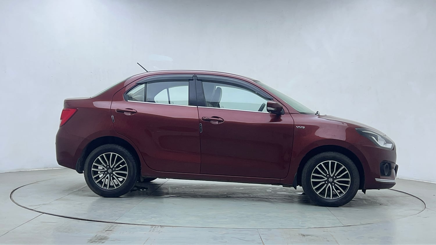 Used 2017 Maruti Suzuki Dzire ZXi Plus Petrol Manual exterior RIGHT SIDE VIEW
