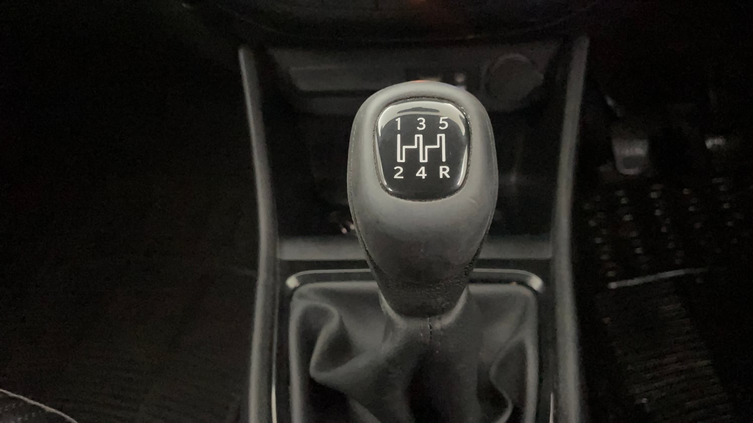Used 2022 Tata Punch Adventure MT Petrol Manual interior GEAR  KNOB VIEW