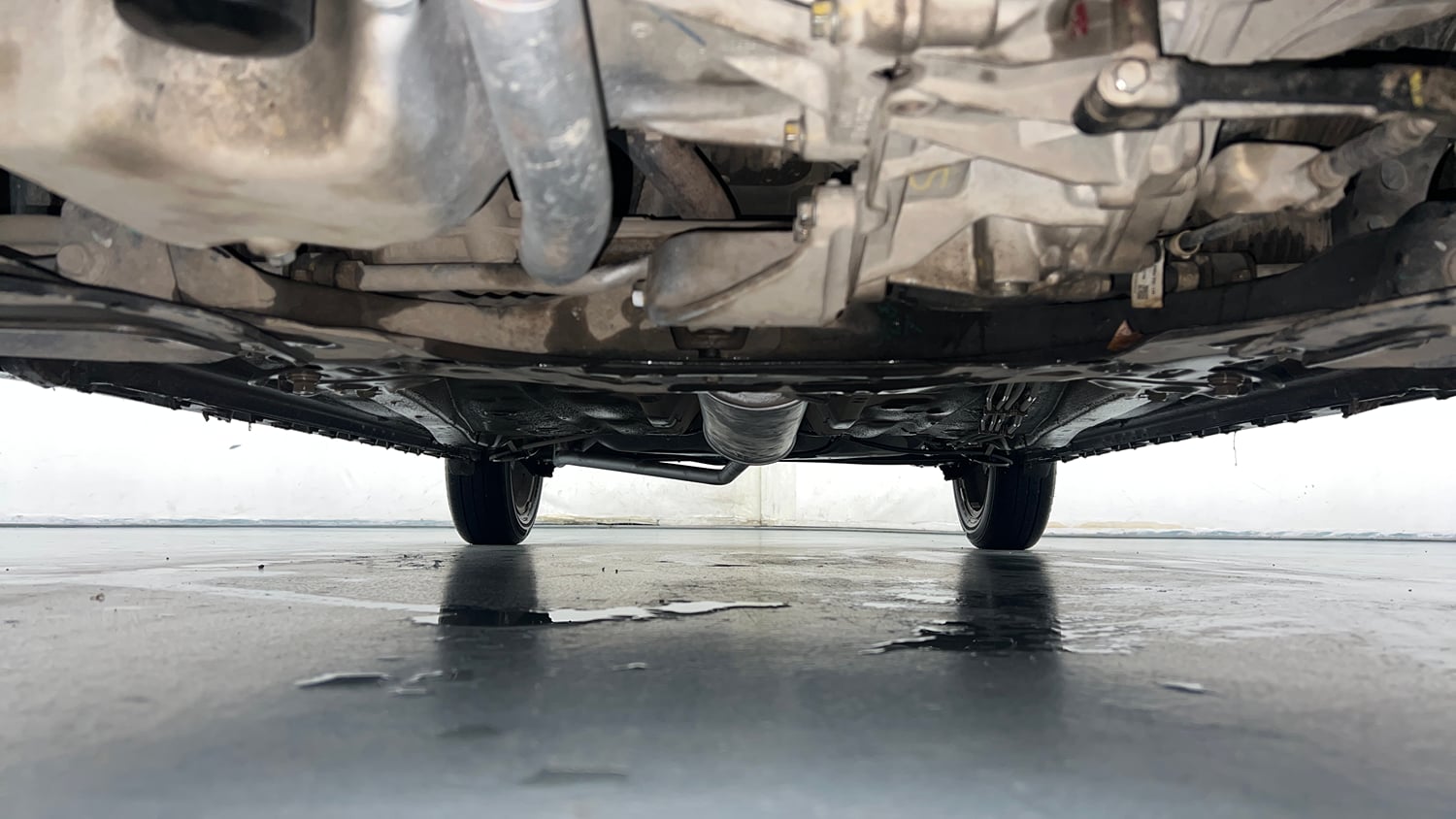 Used 2022 Maruti Suzuki Ignis Alpha 1.2 MT Petrol Manual extra FRONT LEFT UNDERBODY VIEW