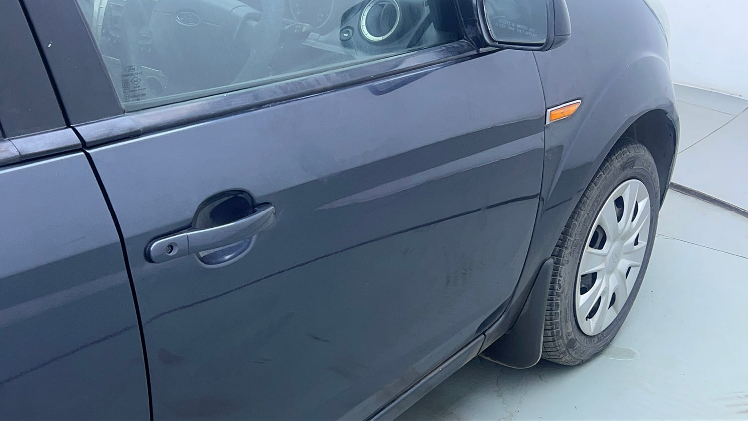 Used 2014 Ford Figo Duratec Petrol ZXI 1.2 Petrol Manual dents MINOR DENT