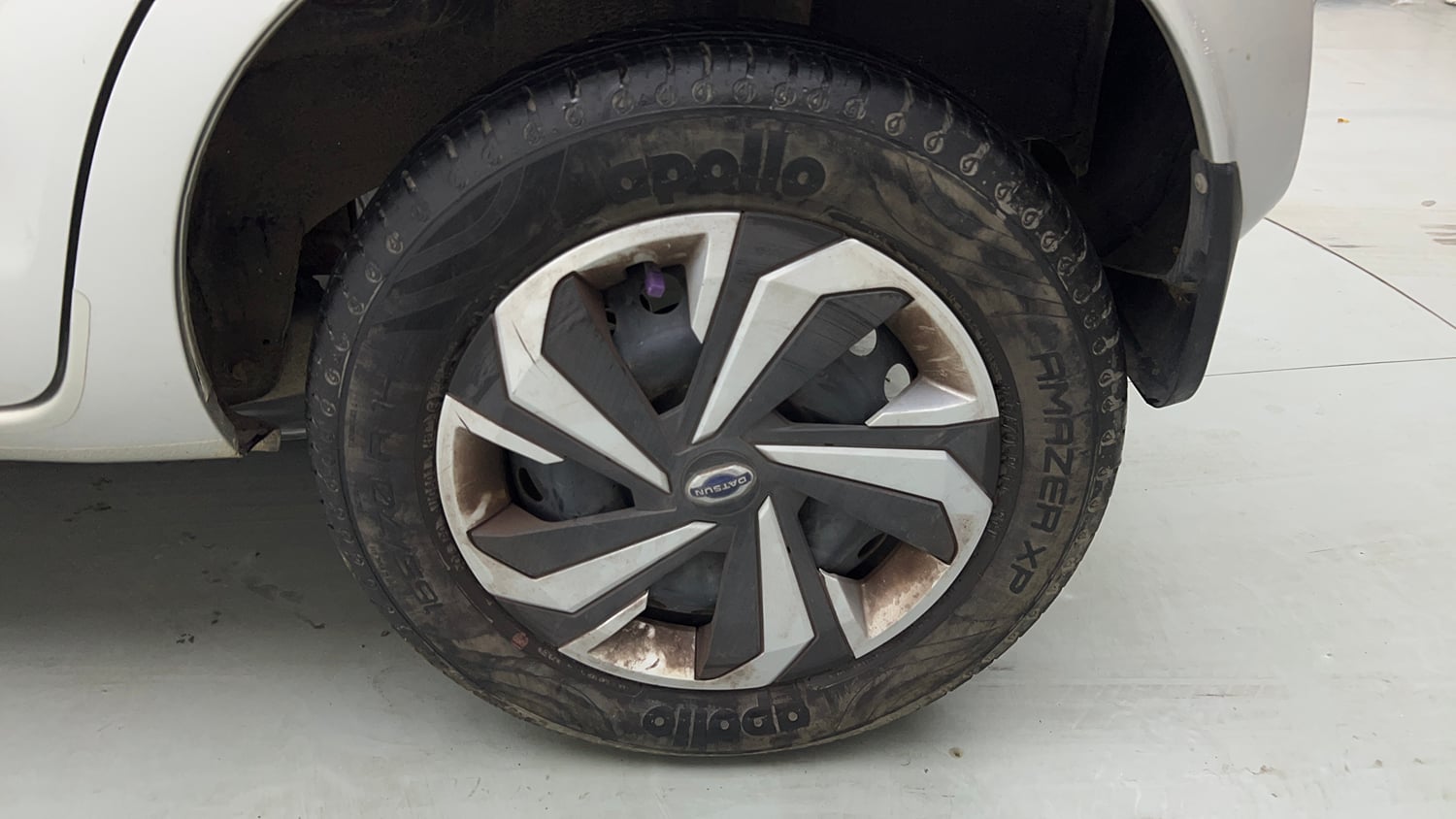 Used 2021 Datsun Redi-GO T(O) 1.0 AMT Petrol Automatic tyres LEFT REAR TYRE RIM VIEW