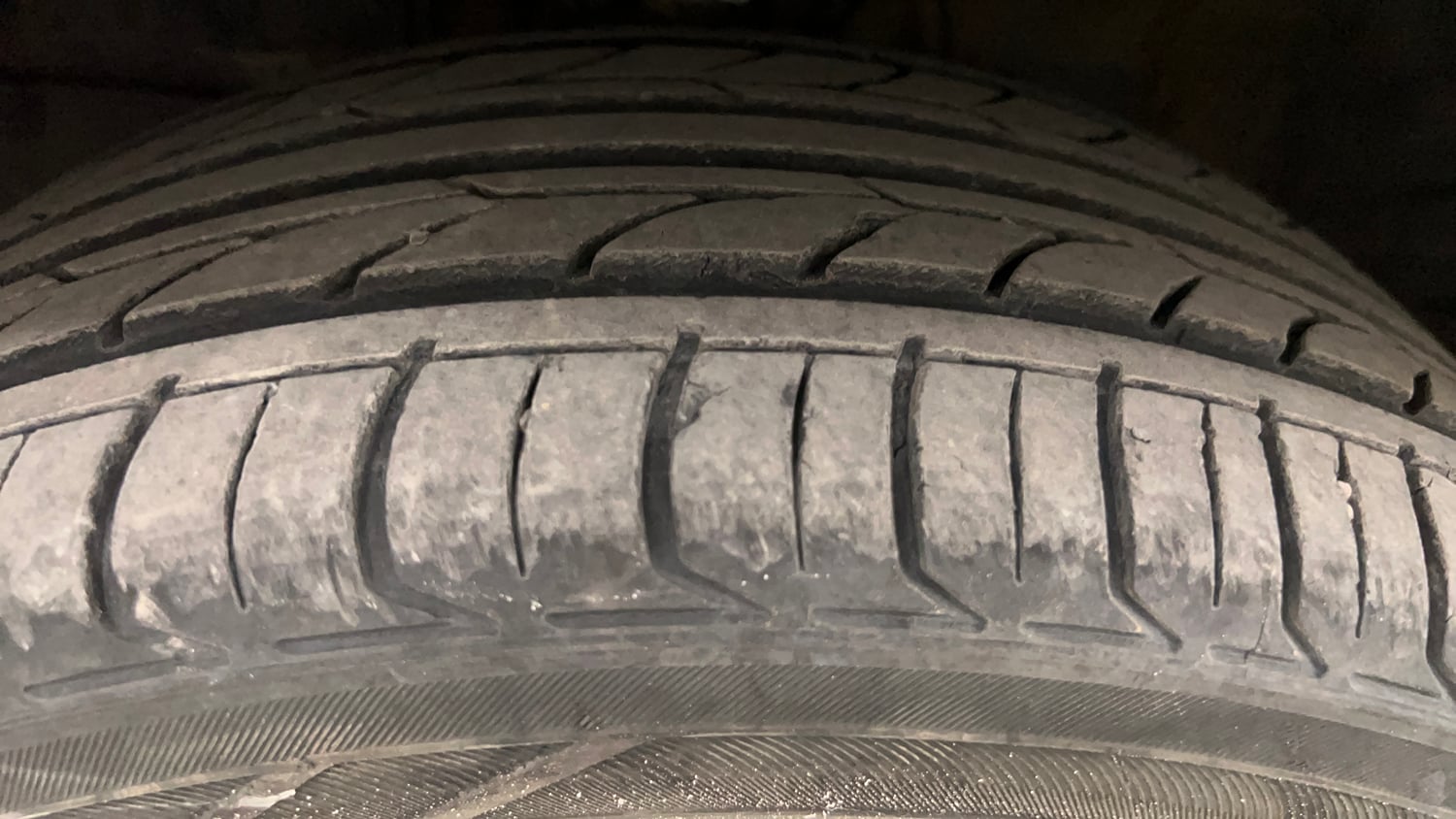 Used 2022 Honda City VX Diesel Diesel Manual tyres LEFT FRONT TYRE TREAD VIEW