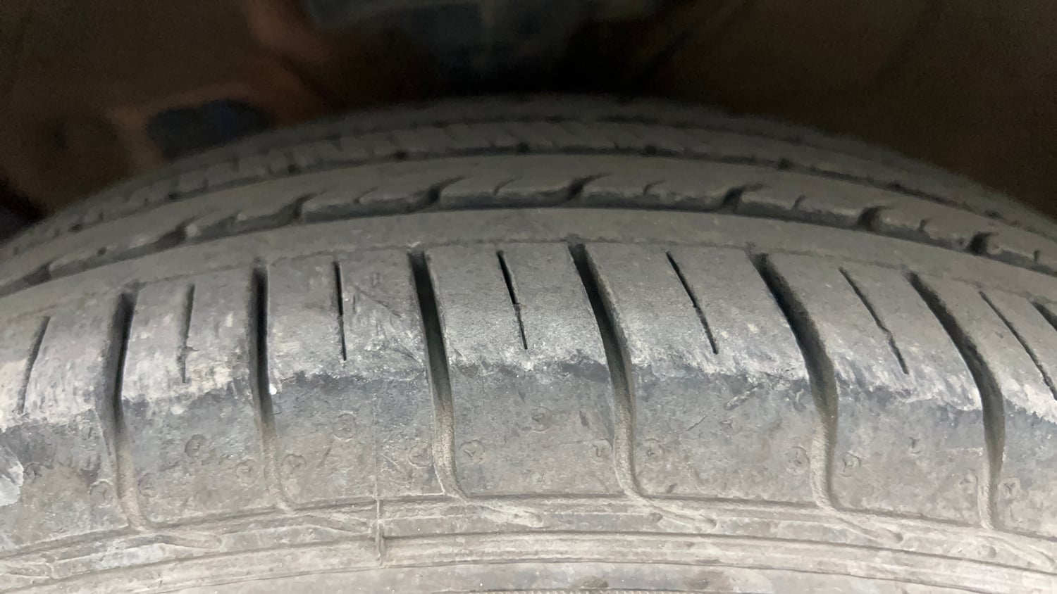 Used 2018 Hyundai Creta SX 1.6 AT Petrol Petrol Automatic tyres LEFT FRONT TYRE TREAD VIEW