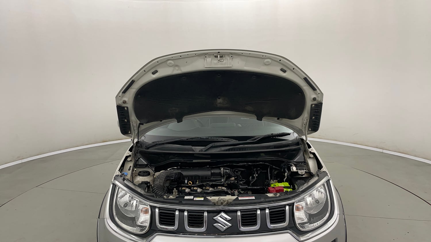 Used 2022 Maruti Suzuki Ignis Zeta 1.2 MT Petrol Manual engine ENGINE & BONNET OPEN FRONT VIEW