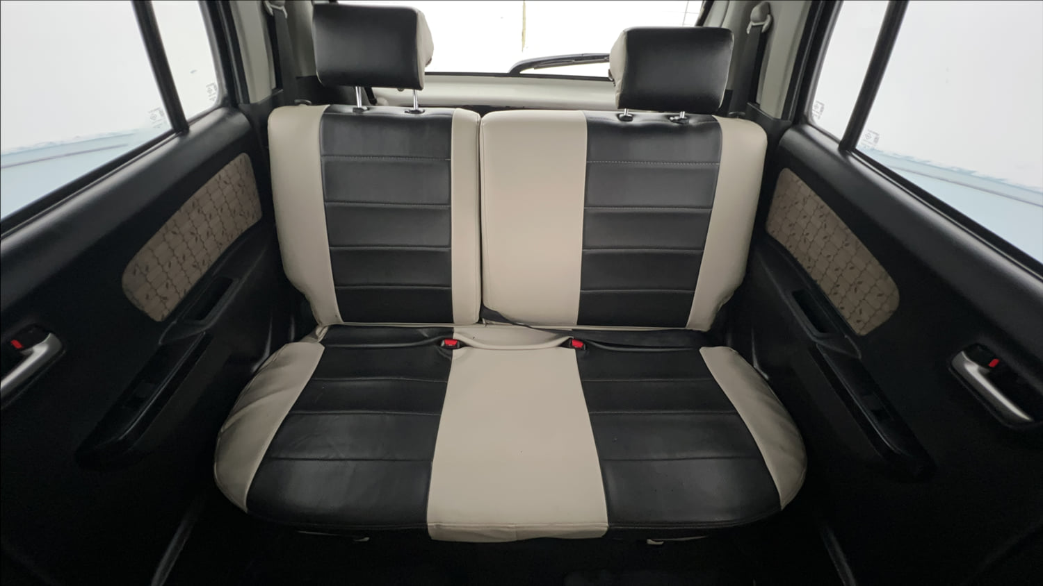 Used 2017 Maruti Suzuki Wagon R 1.0 VXI Petrol + CNG (Outside Fitted) Cng Manual interior REAR SEAT CONDITION VIEW