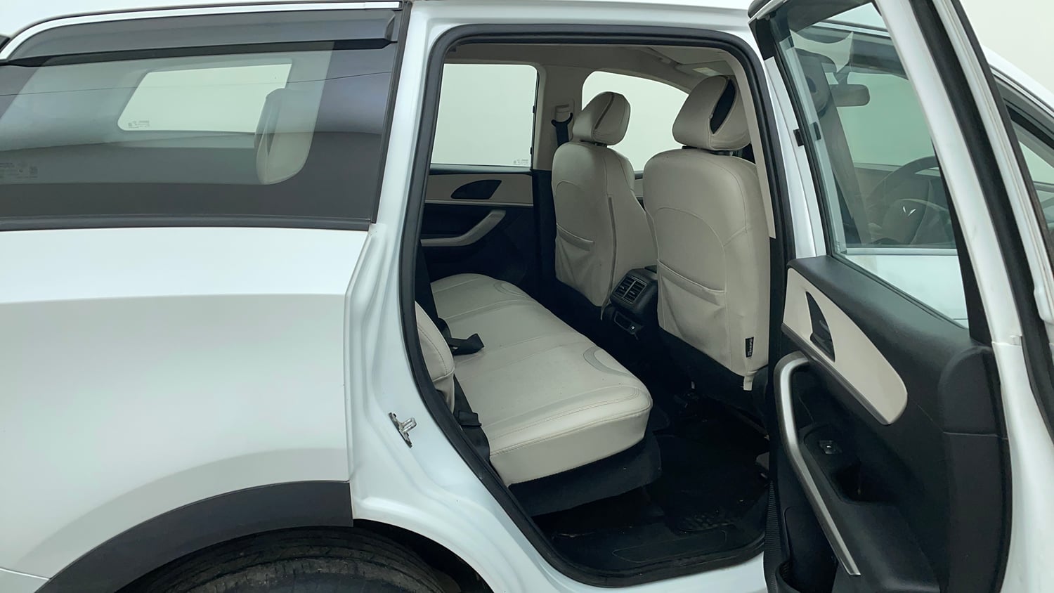 Used 2022 Mahindra XUV700 AX 3 Petrol MT 5 STR Petrol Manual interior RIGHT SIDE REAR DOOR CABIN VIEW