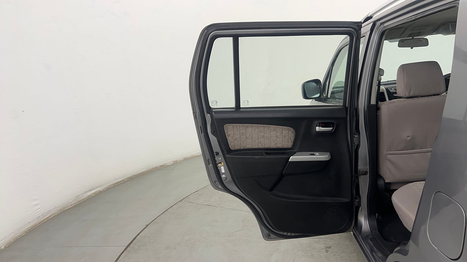 Used 2014 Maruti Suzuki Wagon R 1.0 VXI Petrol + CNG (Outside Fitted) Cng Manual interior LEFT REAR DOOR OPEN VIEW